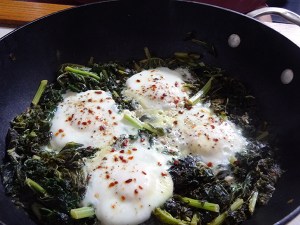 Spicy Egg Simmered with Kale